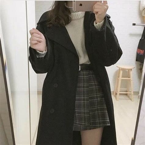 Pin By Ahaha Bye On Cenários Pra Treinar Cute Outfits Dark Academia