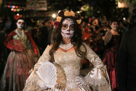 Día de Muertos Desfile de novias Catrinas en Tlaquepaque Unión Jalisco