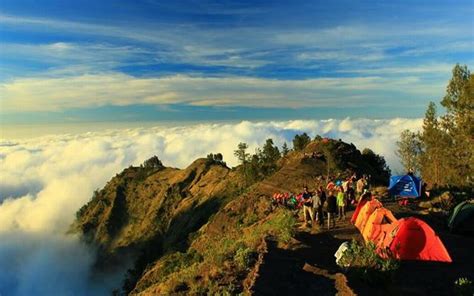 Cuaca Ekstrem Jalur Pendakian Gunung Rinjani Ditutup Hingga 31 Maret