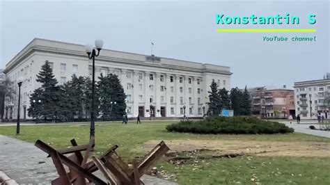 Херсон. 27.12.22. Центр, Шуменский. Следы прилетов, воронки ...