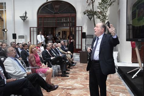 El Profesor Gay De Li Bana En El Foro Nueva Murcia