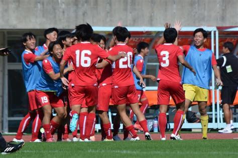 三笘薫ら躍動の新生ブライトン…31歳監督が同胞の英雄を思い出すと大絶賛する選手は？「世界最高になれる」「信じられないキャラ」