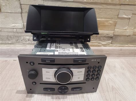 Radio CD70 Navi Opel Astra H CID Zestaw WYLOGOWA 12498082068