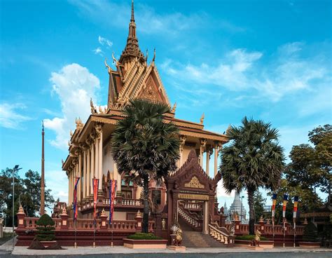 Phnom Penh - Travel Talk Tours