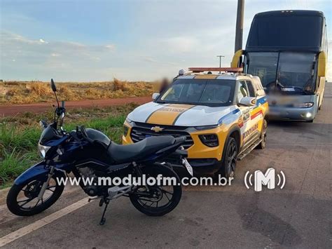 Motocicleta roubada em São Paulo e clonada é localizada em ônibus na BR