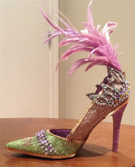 Confessions of a glitter addict: Vintage Mardi Gras Shoe