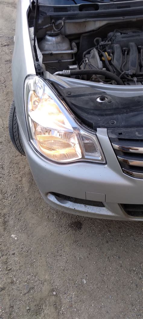 Замена габаритных лампочек — Nissan Almera V (G11/15), 1,6 л, 2018 года ...