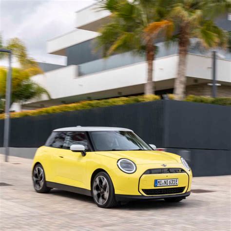 2024 Mini Cooper Se Classic Trim Stunning Hd Photos Videos Specs