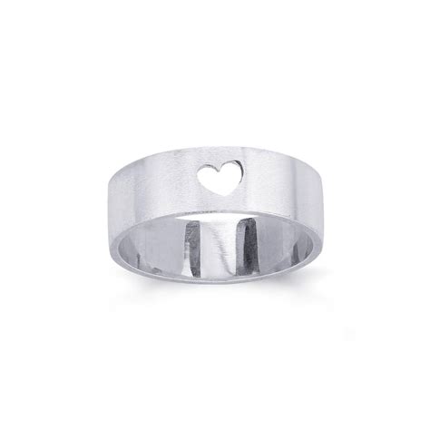 серебряное кольцо