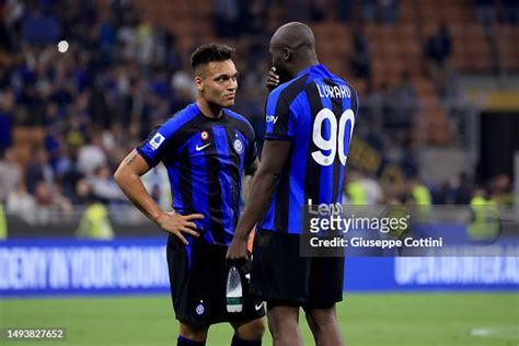 Lautaro Martinez Of Fc Internazionale And Romelu Lukaku Celebrates Nachrichtenfoto Getty Images