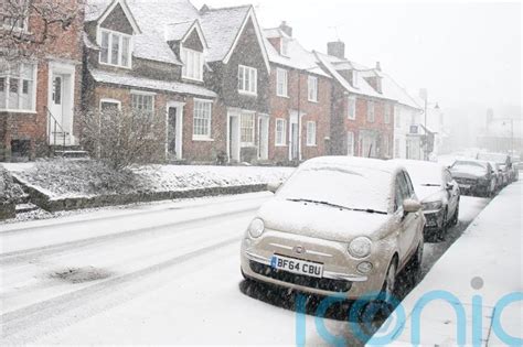 Drivers face being stranded as Arctic air brings snow and ice to parts ...