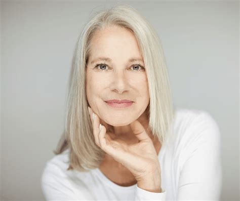 Hair Won't Grow? 10 Reasons Why (+ What To Do About Them)