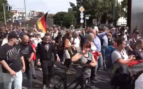 Mai Cos Tante Proteste Nella Storia Della Germania Governo Tedesco