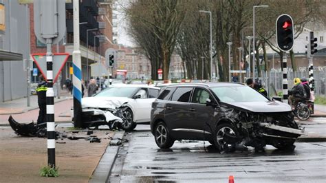 Flinke Schade En Gewonden Na Botsing Tussen Twee Autos Kilos