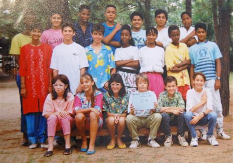 Photo de classe 5eme de 1990 Ecole Française De Bujumbura Copains d