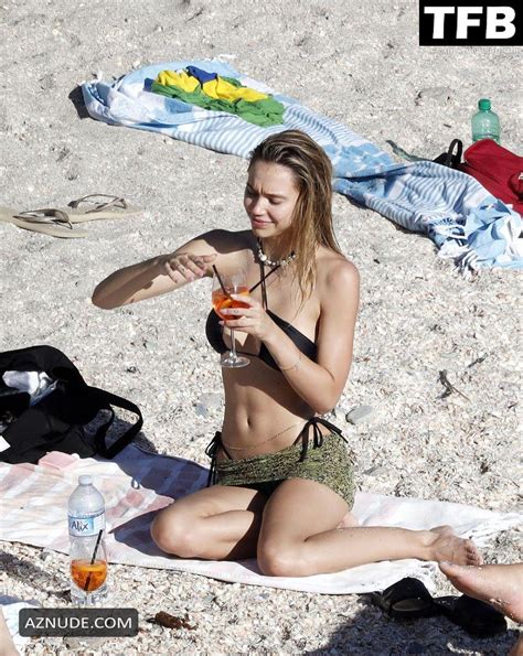 Alexis Ren Sexy Seen Showing Off Her Slender Figure In A Bikini On The Beach In St Barts Aznude