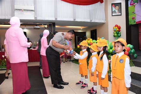 Meriahkan Hut Ykb Ke Murid Dan Guru Tk Kemala Bhayangkari Se Kalsel