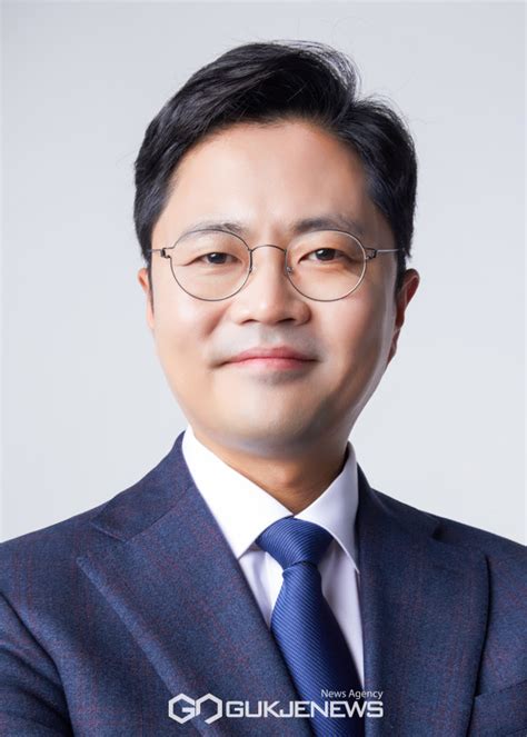 인터뷰 더불어민주당 광주 서구을 김광진 예비후보 지역민과 함께 성장하고 지역과 함께 발전하겠습니다