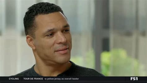 Tony Gonzalez • Biography & Images