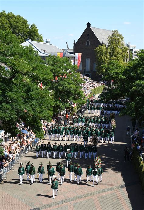 So Sch N War S Impressionen Vom Neusser B Rger Sch Tzenfest