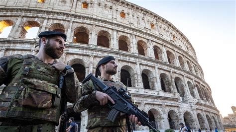 Allarme terrorismo misure rinforzate in Italia controlli nelle città