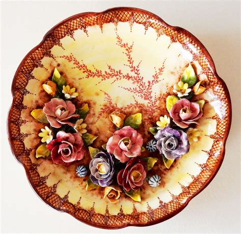 Gran Plato Decorativo De Ceramica En Relieve Muy Antiguo Bordes