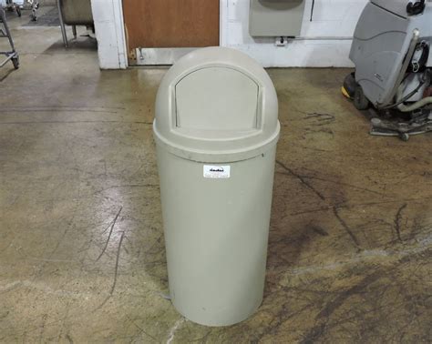 Rubbermaid Fg Beig Marshal Classic Beige Gal Container For Sale