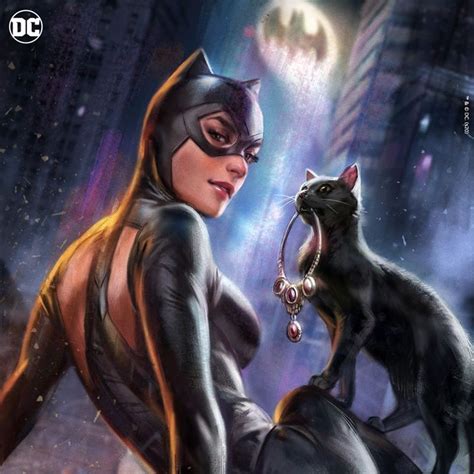 Catwoman with her black cat | Batman and catwoman, Catwoman, Dc comics