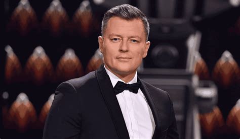 Rafał Brzozowski pochwalił się fanom co robi po zwolnieniu z TVP