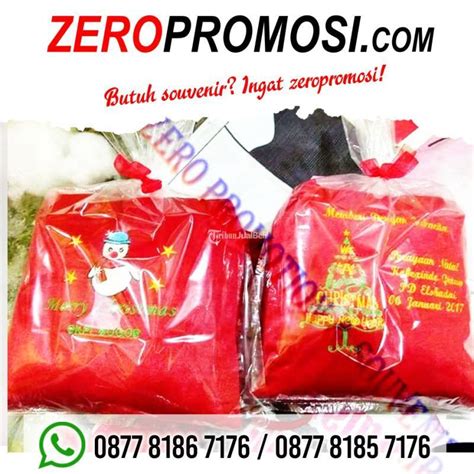 Souvenir Natal Bantal Kotak Christmas Pillow Di Tangerang Kota Tribun