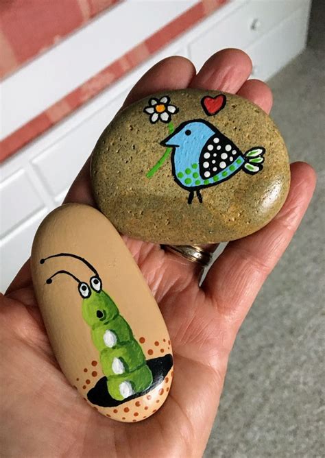 A Couple Of Fast Easy Painted Rocks