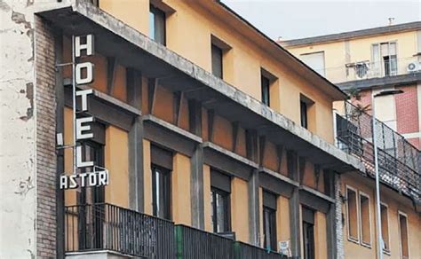 Kata Scomparsa A Firenze L Ex Hotel Astor E Lo Scandalo Occupazioni