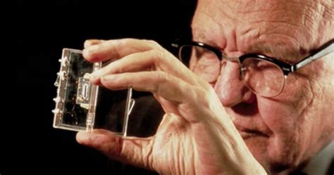 The Integrated Circuit Microchip 1958 Jack Kilby Was An Flickr