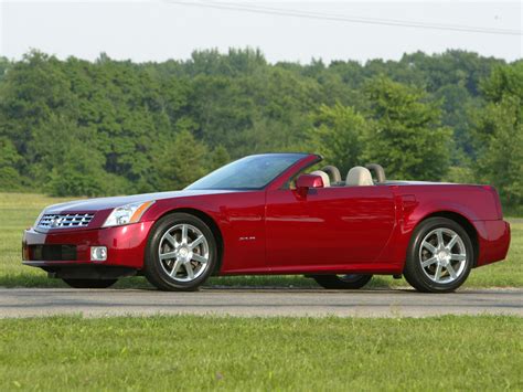 2004 Cadillac XLR - Information and photos - MOMENTcar