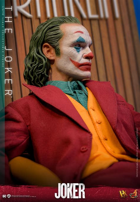 The Joker 2019 Figure By Hot Toys The Toyark News