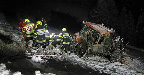 200 Meter Abgerutscht Steirer 47 Kommt Bei Traktorunfall Ums Leben