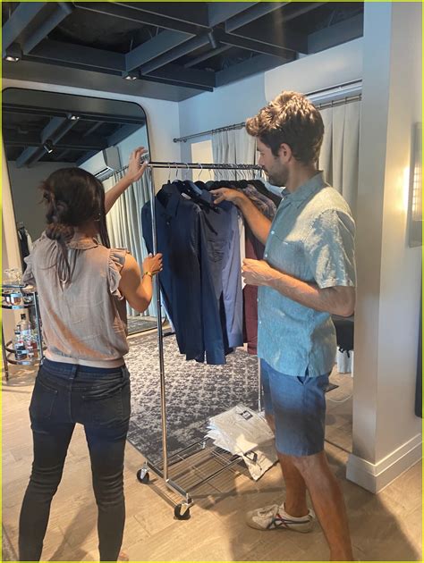 Adrian Grenier Goes Shopping in Austin for His 'Clickbait' Press Days: Photo 4609534 | Adrian ...