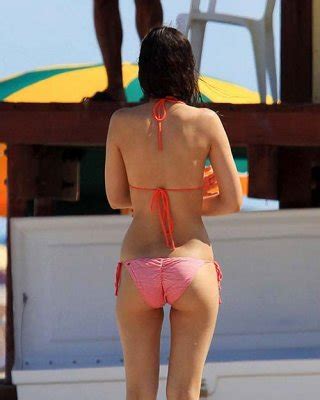 Victoria Justice Very Sexy And Hot Paparazzi Bikini Shots On Beach Porn Pictures XXX Photos