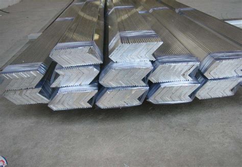 Aluminum angle bar