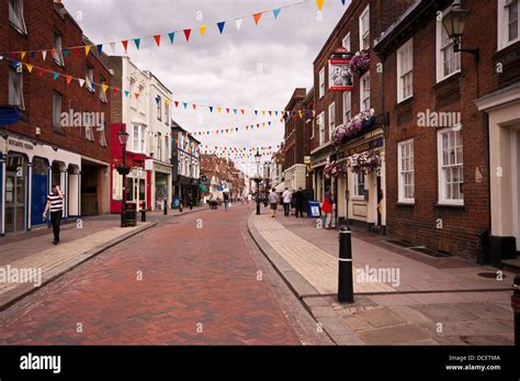 Street View Rochester Kent England Hi Res Stock Photography And Images