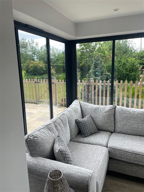 Guide to Corner Bifold Doors - Fixed and Open Corner