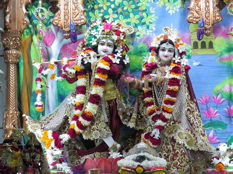 Iskcon Vallabh Vidyanagar Deity Darshan Dec Flickr