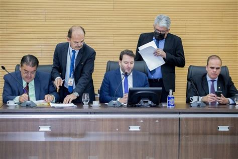 Deputados De Ro Aprovam Revis O Anual Aos Efetivos E Abono Natalino De