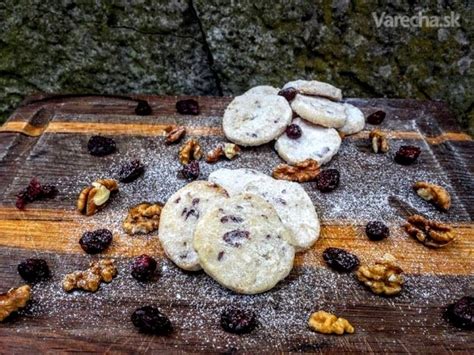 Sušienky s orechmi a brusnicami fotorecept Recept