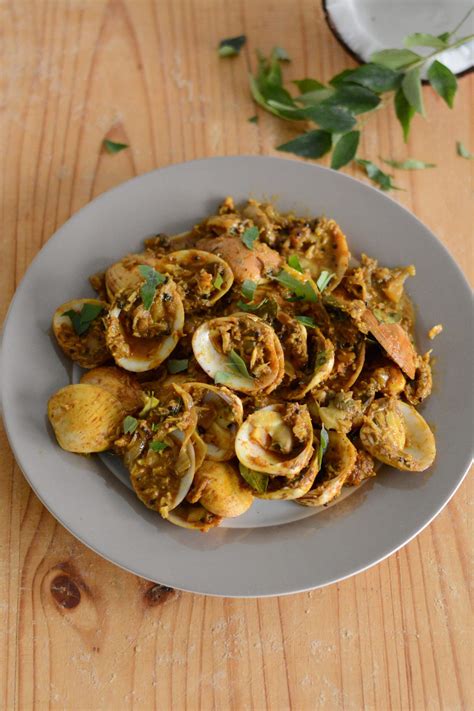 Kube Sukkhe Mangalorean Style Clams Sukka The Spice Adventuress