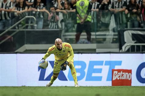 Emocionado Everson Desabafa Ap S Empate Do Atl Tico Mg Ningu M Sabe