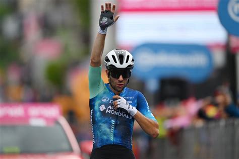 Andrea Vendrame Wins Stage 19 Of The Giro D Italia With Bold 30km