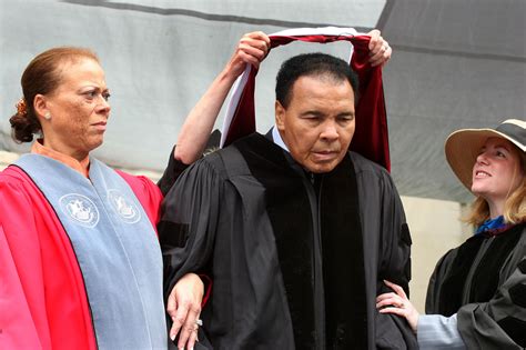 2009: Muhammad Ali gets honorary doctorate from Muhlenberg College [VIDEO] - The Morning Call