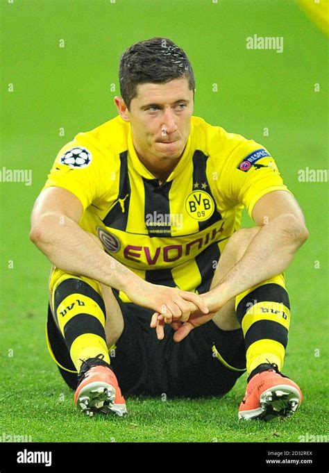 Borussia Dortmunds Robert Lewandowski Looks Dejected On The Pitch As