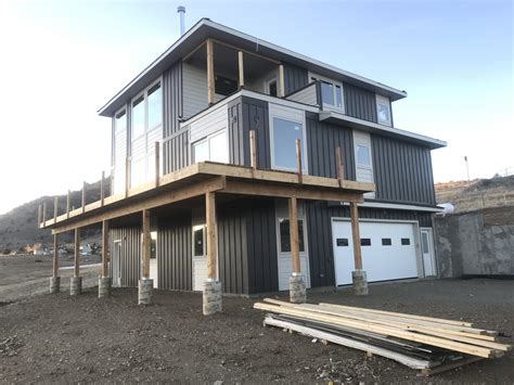 Using a Window and Door Replacement Company To Install Fiberglass Doors